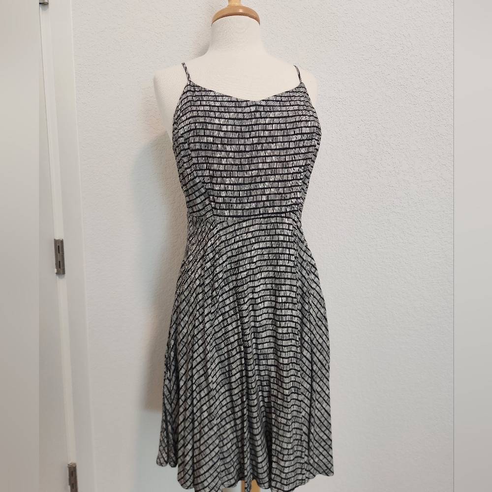Old Navy Black and White Patterned Midi Dress